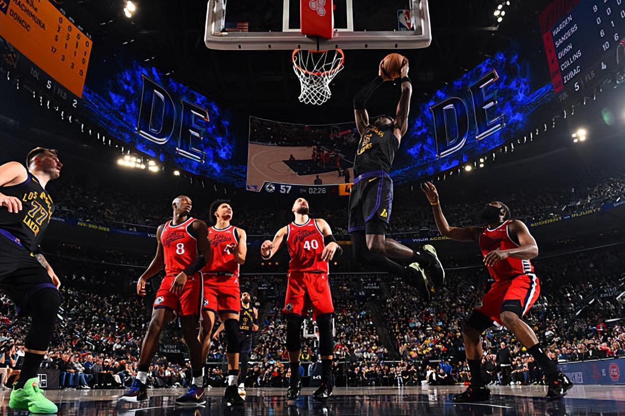 MK体育登录入口-被快船各种打爆，湖人内线支柱莫名其妙又一次彻底丧气了？